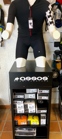 cycle, cycles et nature : magasin de vente et de reparation de velo a bordeaux, texile cuissard maillots coupe vent et accessoires assos 2019