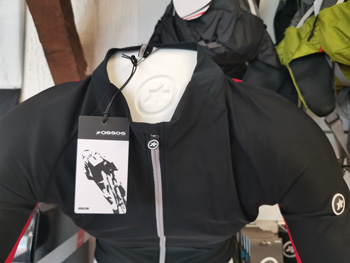 cycle, cycles et nature : magasin de vente et de reparation de velo a bordeaux, texile cuissard maillots coupe vent et accessoires assos 2020