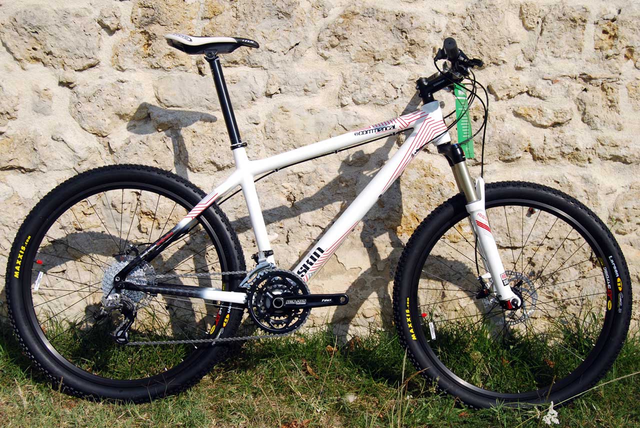 Commencal best sale skin carbon