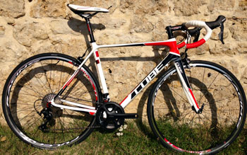 cycle, cycles et nature : magasin de vente et de reparation de velo a bordeaux, Agree GTC Pro White n black red 2015