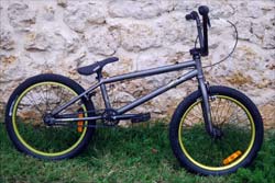 cycles et nature : magasin de vente et de reparation de velo a bordeaux, frenchys, bmx We The People 2011