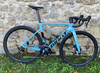 cycles et nature : magasin de vente, de location et de reparation de velo a villenave d'ornon, proche Bordeaux(33), GIANT