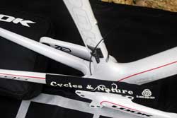 cycle, cycles et nature : magasin de vente et de reparation de velo a bordeaux, look, kit cadre 695 white 2011