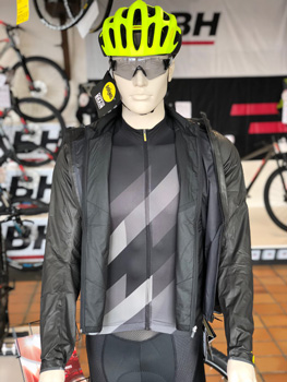 cycles et nature : magasin de vente et de reparation de velo a bordeaux, MAVIC Textile printemps / été 2019 VESTE COSMIC ULTIMATE GTX GILET COSMIC INSULATED SL