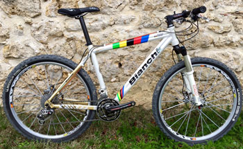 cycles et nature : magasin de vente et de reparation de velo a bordeaux, VTT BIANCHI Oetzi Replica Absalon série limitée 2005