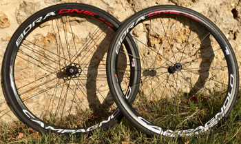 cycle, cycles et nature : magasin de vente et de reparation de velo a bordeaux, Paire de roues Campagnolo Bora One 2016 bright label à pneus