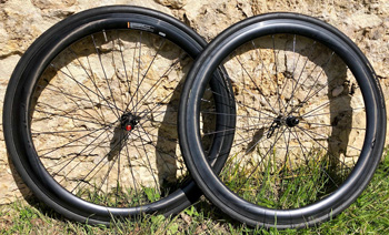 cycles et nature : magasin de vente et de reparation de velo a bordeaux, Paire de roues route carbone forza cirrus pro c45 pneus