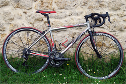 cycle, cycles et nature : magasin de vente et de reparation de velo a bordeaux, occasions et bonnes affaires, velo route sunn motive