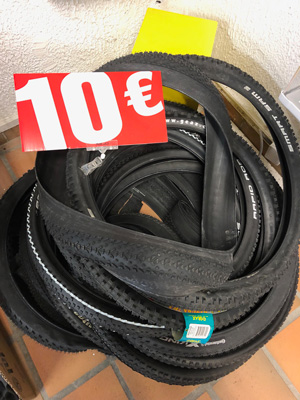 cycles et nature : magasin de vente et de reparation de velo a bordeaux, PNEUS 10 EUROS