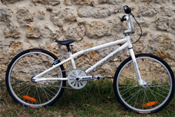 cycles et nature : magasin de vente et de reparation de velo a bordeaux, usprobikes, bmx intense moto expert steel