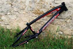 cycles et nature : magasin de vente et de reparation de velo a bordeaux, usprobikes, bmx intense race pro XL podium alu