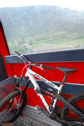 cycles et nature a vallnord pour la dh cup